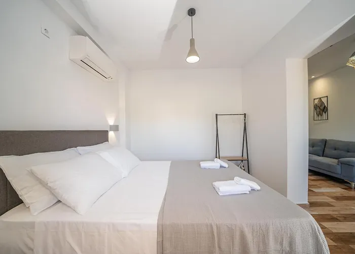 Mirabilia Apartment